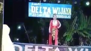 Seniman Ludruk Asal Jombang Tewas Saat Pentas di Atas Panggung
