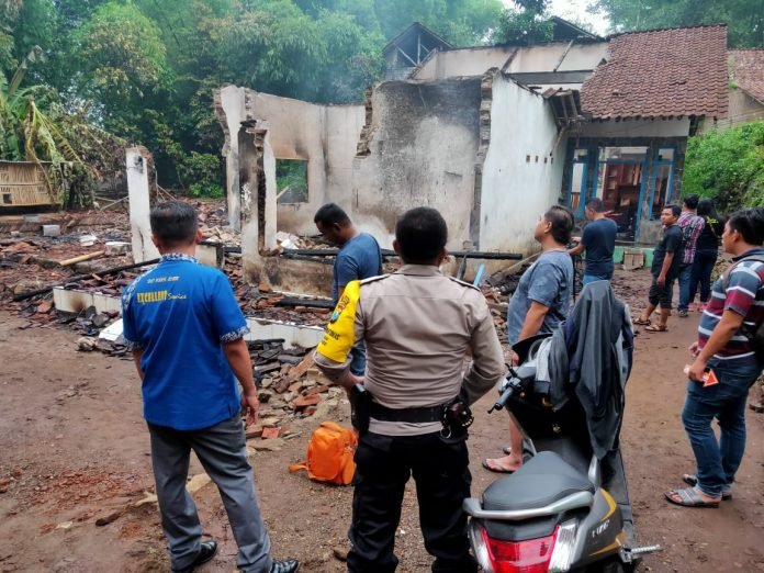 Terungkap Motif Penyerangan dan Pembakaran Rumah di Jember