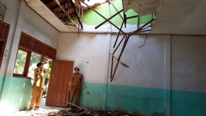 Atap kelas, sdn Bojonegoro, Ambruk