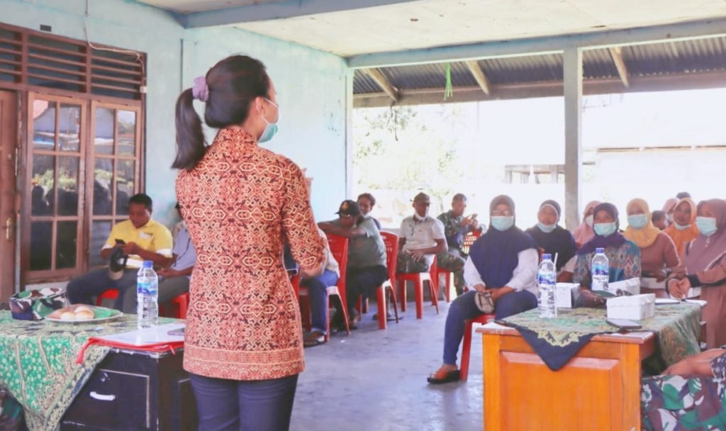 Satgas TMMD Kodim Tobelo Gelar Penyuluhan KB Kesehatan Bagi Ibu-Ibu