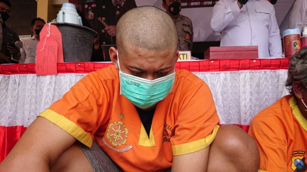 Jual Chip Higgs Domino, Penjaga Warkop di Lamongan Dibekuk Polisi