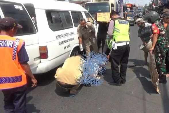 Tertabrak, Truk Ice Cream, Jombang