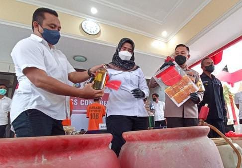Oplos Pertalite, Blitar,