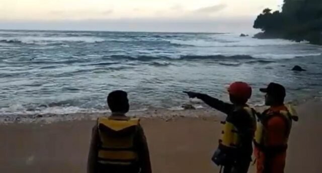 Pencari ikan, Blitar