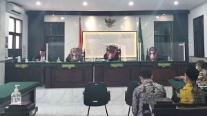 Terlanjur Kerahkan Ratusan Massa, Sidang Gugatan Ponpes Amanatul Ummah Ditunda