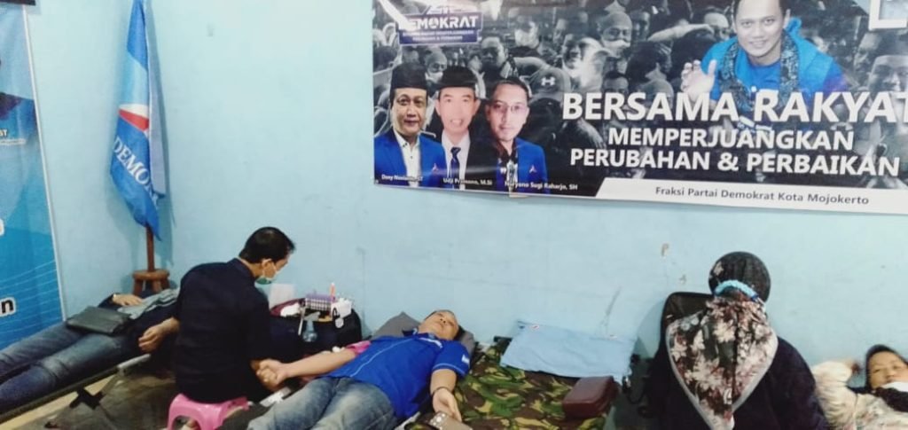 HUT Partai Demokrat Ke 21, DPC Demokrat Kota Mojokerto Gelar Donor Darah
