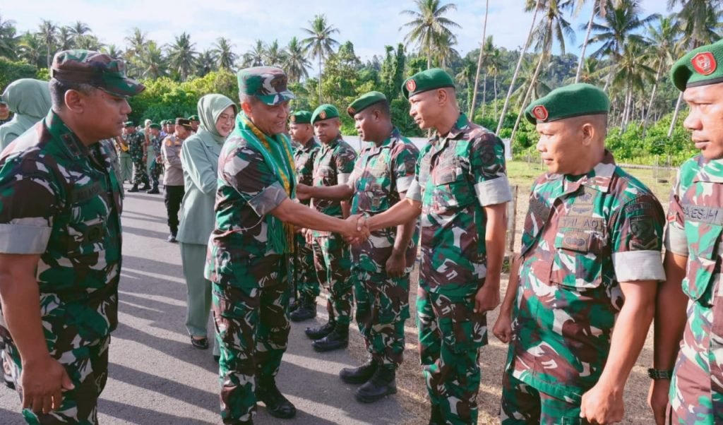 Kunker Ke Malut, Pangdam XVI/Pattimura Sambangi Kodim 1512/Weda Halmahera Tengah