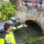 Mobil, Terjun ke sungai,