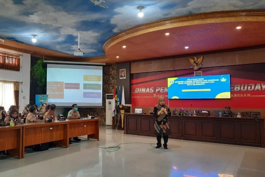 Dinas Pendidikan Kota Mojokerto Gembleng Kemampuan Literasi dan Numerasi Para Guru