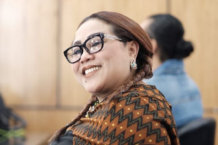 Selebriti, Nunung