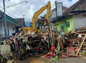 Diterjang Banjir Bandang, Puluhan Rumah Warga Banyuwangi Rusak