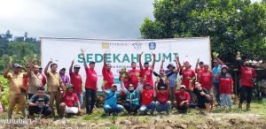 PT Harita Nickel Berikan Sedekah Bumi ke BUMDes Desa Buton