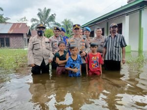 SEMMI Langkat Apresiasi Kapolres Langkat Sumut yang Peduli Warga Terdampak Banjir