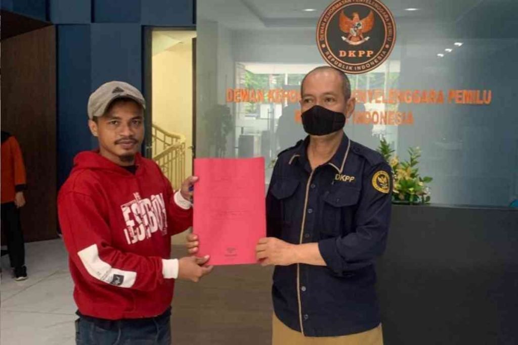 Dinilai Ada Konspirasi Politik, FPD Malut Minta Ketua Bawaslu Halsel Dicopot