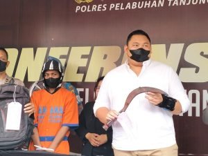 Tersinggung, Pria di Surabaya Tega Bacok Teman Hingga Tewas