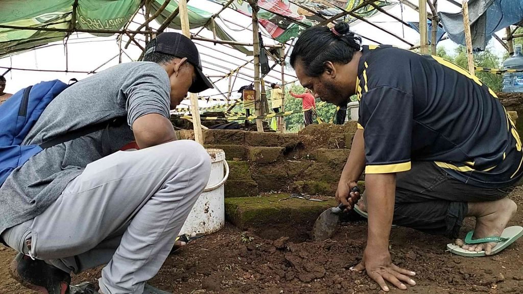 Targetkan Pagar Bangunan Suci Era Mpu Sindok, Situs Gemekan Kembali Digali
