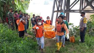 Mayat Misterius Ditemukan Mengambang di Sungai Brantas Mojokerto