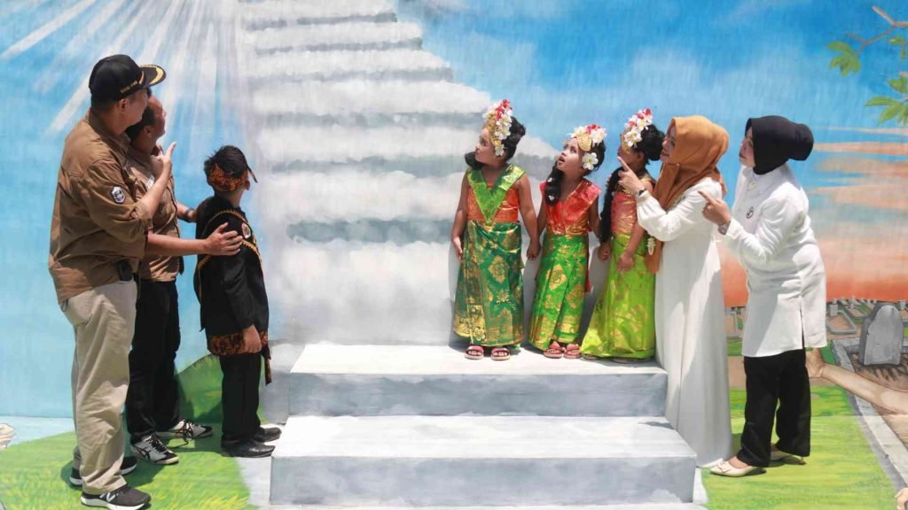 Pujasera Kuburan Kembar Mojokerto Kini Jadi Spot Foto Ikonik