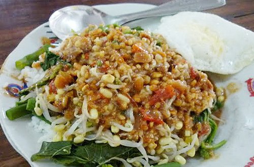 Pecel semanggi, Surabaya