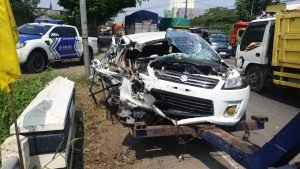 Truk vs Ertiga Tabrakan di Mojokerto, 4 Orang Dilarikan ke Rumah Sakit