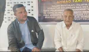 Ketua Koperasi TKBM Pelabuhan Ahmad Yani Ternate Ajak Karyawan PKBM Jaga Kondusivitas