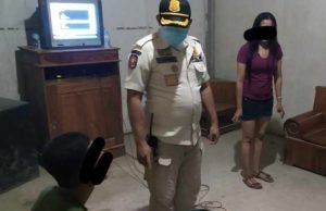 Razia Tempat Karaoke di Tuban, Petugas Mendapati Purel Sedang Begini