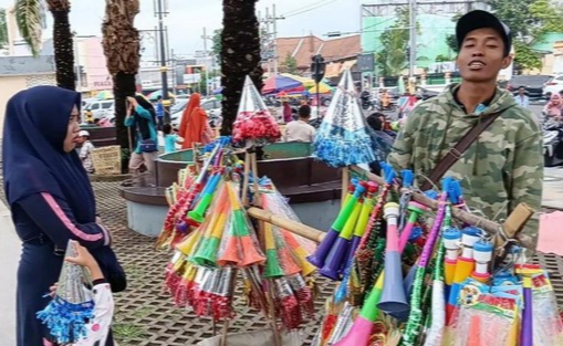 Penjual terompet, Pasuruan