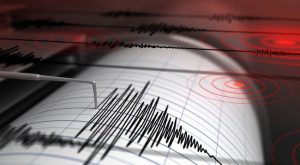 Gempa 6,2 M Guncang Jember, Warga Panik Berlarian Keluar Rumah