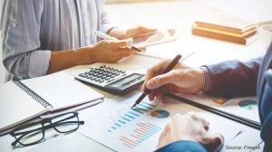 Pelanggaran Profesi Auditor dalam Lingkungan Bisnis  Auditor