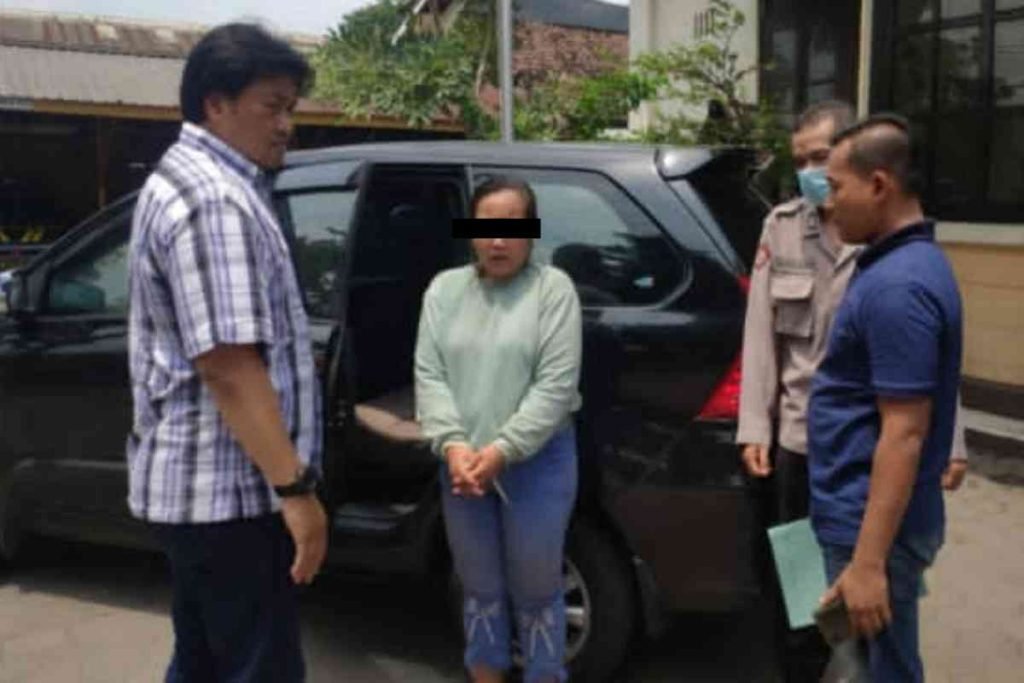 Janjikan Kerja di Pabrik, Ibu Muda di Mojokerto Diringkus Polisi
