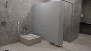 Bangunan Toilet Tanpa Bilik Penutup di MCC Malang Viral di Media Sosial