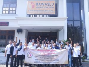 Terancam di PHK, Pegawai Non ASN Geruduk Bawaslu Jatim