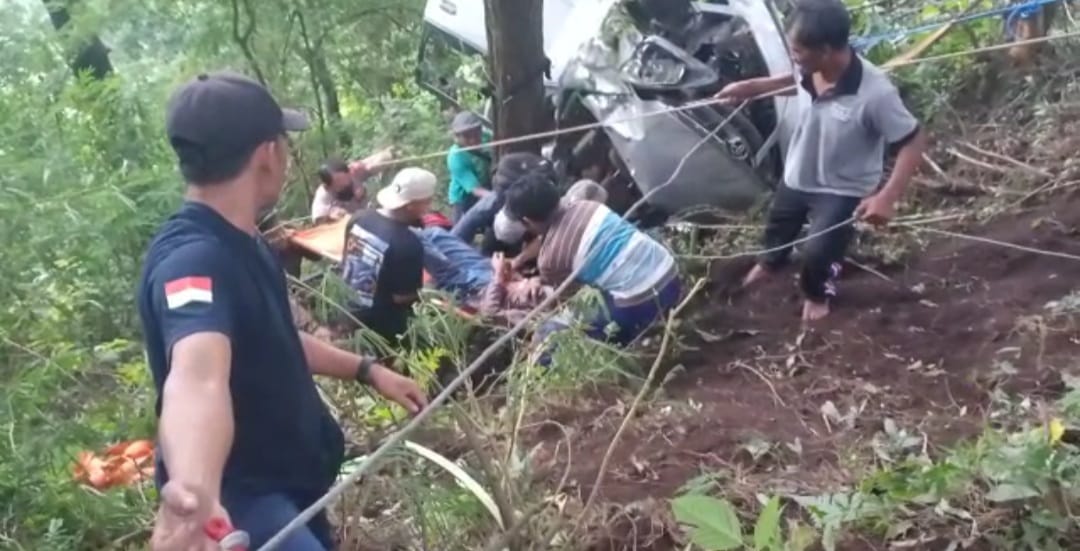 Minibus terjun ke jurang, Jalur maut pacet