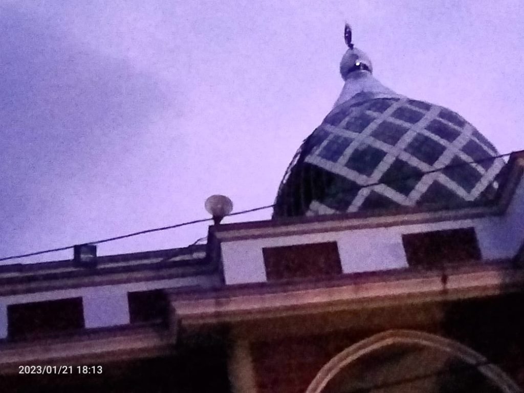 Masjid Amanatul Ummah Rusak Diterjang Angin Kencang
