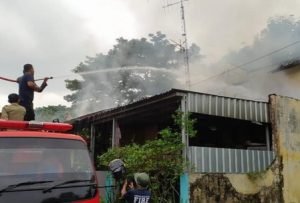 Gegara Setrika Meledak, Rumah di Ponorogo Ludes Terbakar