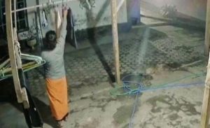 Viral! Pria Bersarung di Banyuwangi Tercyduk Curi Celana Dalam Wanita