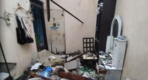 Tembok Sekolah Ambruk Timpa Rumah Warga di Surabaya