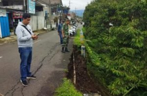 Plengsengan ambrol, Hujan deras, Kota Batu