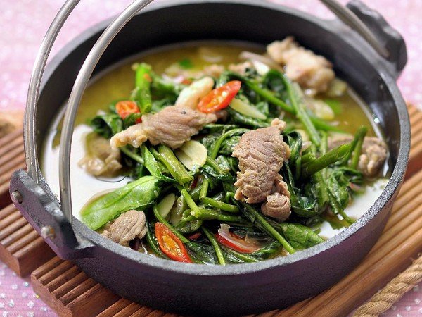 Kuliner, Kangkung hotplate