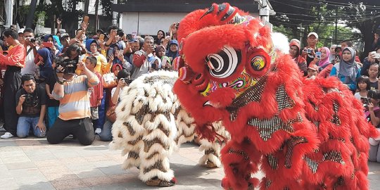 Sejarah, Asal usul Barongsai