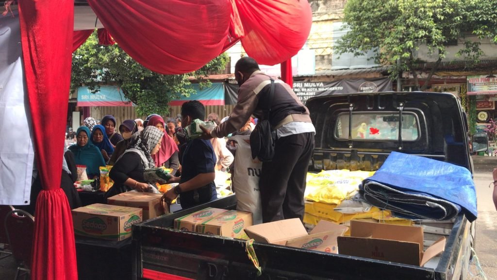 Tekan Harga Bapok, DiskopUKMPerindag Kota Mojokerto Gelar Operasi Pasar