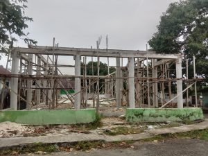 Pembangunan Macet, , Gedung Pertemuan Guruapin Kayoa Di Pertanyakan Masyarakat