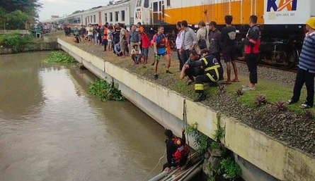 Anak terseret arus, Sungai jagir