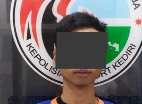 Nyambi edarkan sabu, Pengedar sabu, Berita Kediri