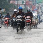 Motor mogok saat hujan, Musim hujan