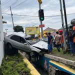 Mobil Sedan gasak motor, Berita Pasuruan, Kecelakaan