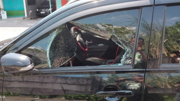 Bandit pecah kaca, Berita Surabaya