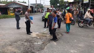Polisi Cepek Tewas Ditabrak Truk Fuso di Simpang 4 Jetis, Mojokerto