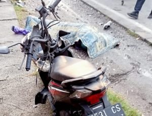 Tabrak Truk Dari Belakang, Pemotor di Bojonegoro Tewas Seketika