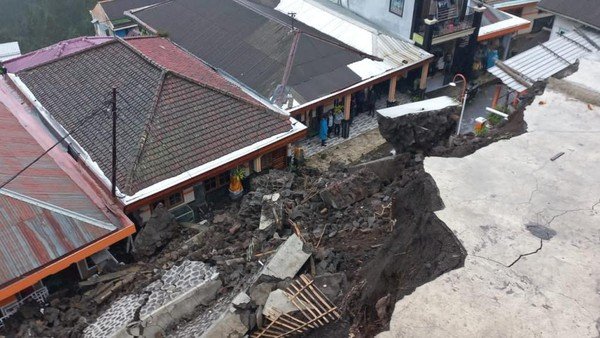 Tebing longsor, Berita Pasuruan